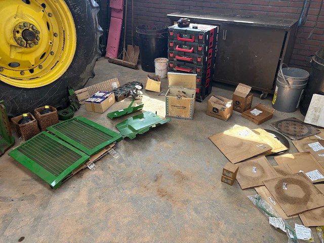 John deere & agco onderdelenpakket (r-serie, 6030/7030, 77/7810, 40/50 series) - afbeelding 43 van  79