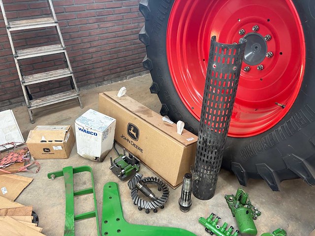 John deere & agco onderdelenpakket (r-serie, 6030/7030, 77/7810, 40/50 series) - afbeelding 29 van  79