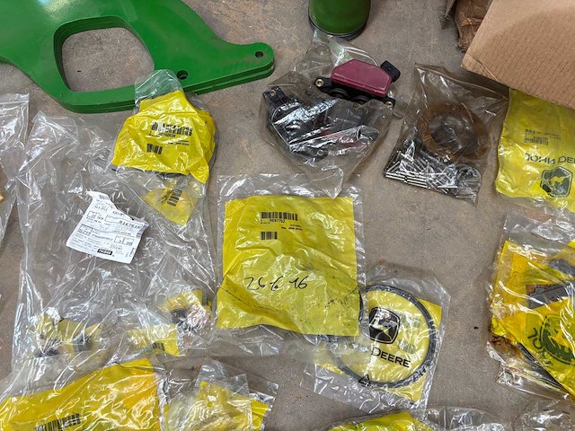 John deere & agco onderdelenpakket (r-serie, 6030/7030, 77/7810, 40/50 series) - afbeelding 52 van  79