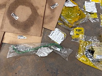 John deere & agco onderdelenpakket (r-serie, 6030/7030, 77/7810, 40/50 series) - afbeelding 58 van  79