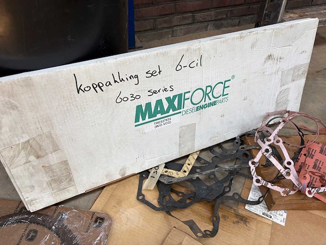 John deere & agco onderdelenpakket (r-serie, 6030/7030, 77/7810, 40/50 series) - afbeelding 61 van  79