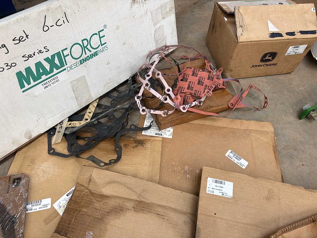 John deere & agco onderdelenpakket (r-serie, 6030/7030, 77/7810, 40/50 series) - afbeelding 62 van  79