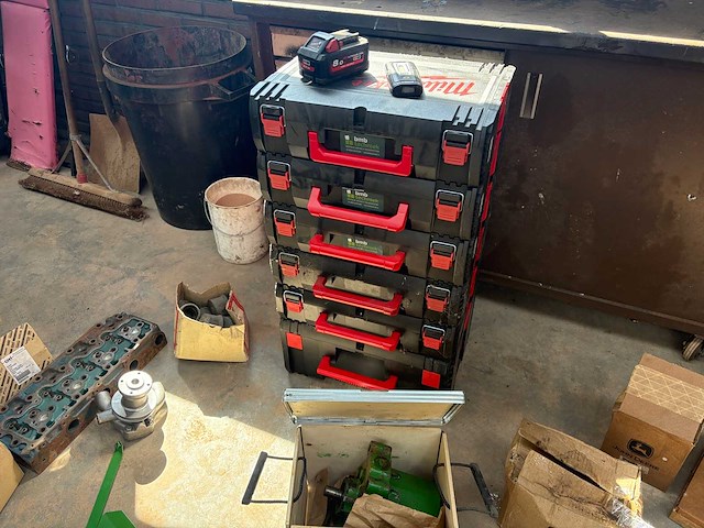 John deere & agco onderdelenpakket (r-serie, 6030/7030, 77/7810, 40/50 series) - afbeelding 53 van  79