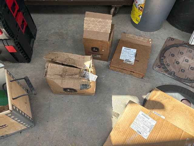 John deere & agco onderdelenpakket (r-serie, 6030/7030, 77/7810, 40/50 series) - afbeelding 7 van  79