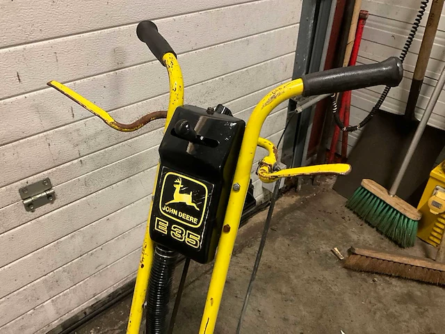 John deere e 35 kantenmaaier - afbeelding 3 van  4