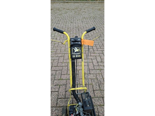John deere, e35 edger, geel, john deere e35 edger kantensnijder - afbeelding 4 van  6