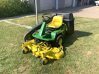 John deere f525 front zitmaaier en een goed maaidek - afbeelding 1 van  9