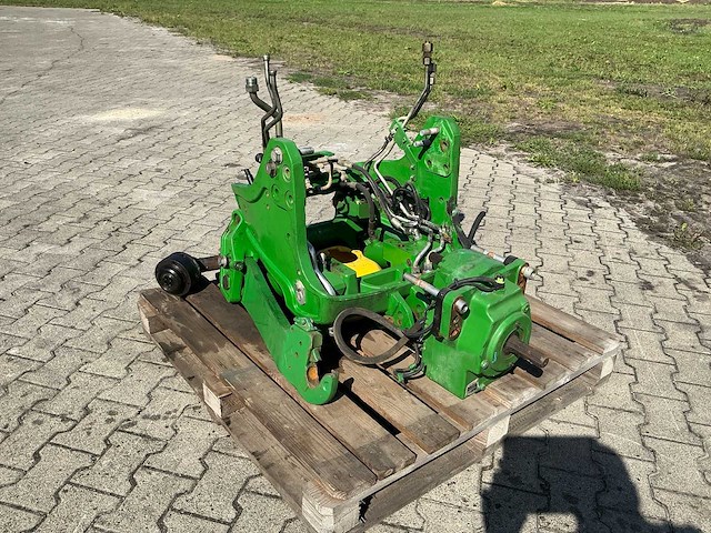 John deere fronthef met front-pto – afkomstig van john deere 6215r - afbeelding 7 van  14