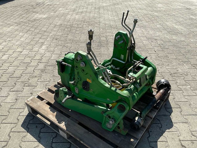 John deere fronthef met front-pto – afkomstig van john deere 6215r - afbeelding 3 van  7