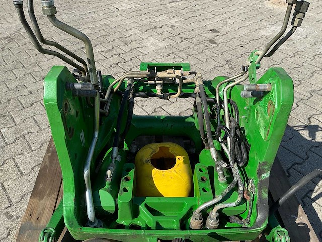 John deere fronthef met front-pto – afkomstig van john deere 6215r - afbeelding 7 van  7