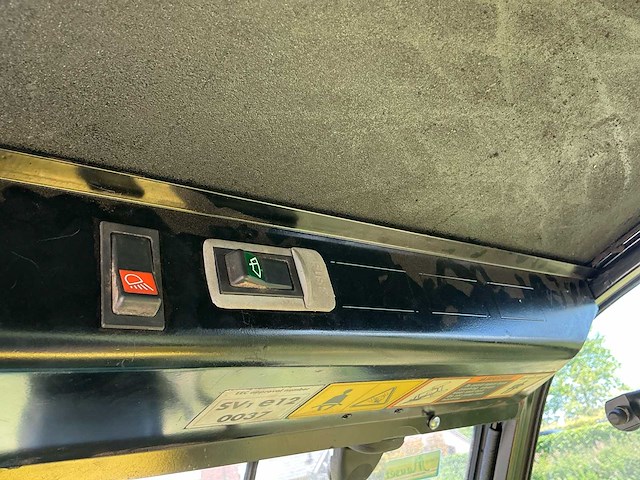 John deere gator terrein voertuig met aanhangwagen - afbeelding 15 van  37