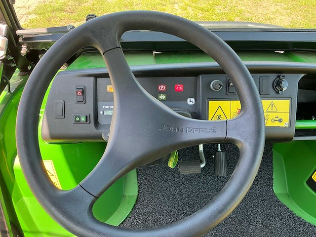 John deere gator terrein voertuig met aanhangwagen - afbeelding 18 van  37