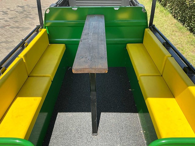 John deere gator terrein voertuig met aanhangwagen - afbeelding 13 van  18