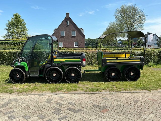 John deere gator terrein voertuig met aanhangwagen - afbeelding 9 van  18