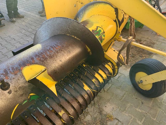 John deere gras pick-up machine - afbeelding 6 van  9