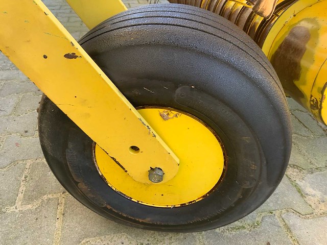 John deere gras pick-up machine - afbeelding 7 van  9