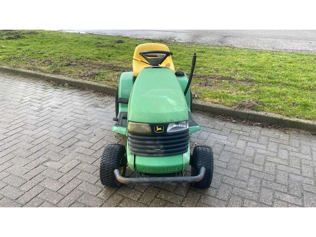 John deere lt 166 zitmaaier - afbeelding 1 van  5