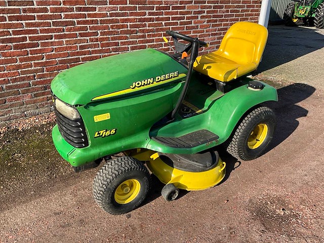 John deere lt166 zitmaaier - afbeelding 1 van  20