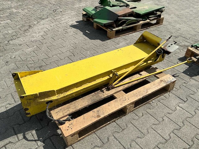 John deere onderdelen voor 6000 / 7000-serie zelfrijdende veldhakselaars – circa 10 pallets - afbeelding 25 van  36