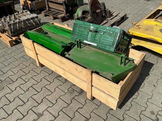 John deere onderdelen voor 6000 / 7000-serie zelfrijdende veldhakselaars – circa 10 pallets - afbeelding 23 van  36