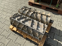John deere onderdelen voor 6000 / 7000-serie zelfrijdende veldhakselaars – circa 10 pallets - afbeelding 32 van  36