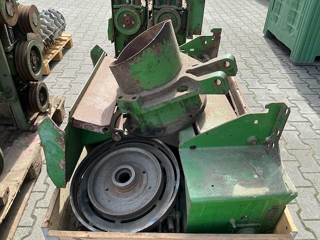 John deere onderdelen voor 6000 / 7000-serie zelfrijdende veldhakselaars – circa 10 pallets - afbeelding 6 van  36