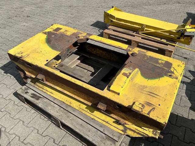 John deere onderdelen voor 6000 / 7000-serie zelfrijdende veldhakselaars – circa 10 pallets - afbeelding 20 van  36