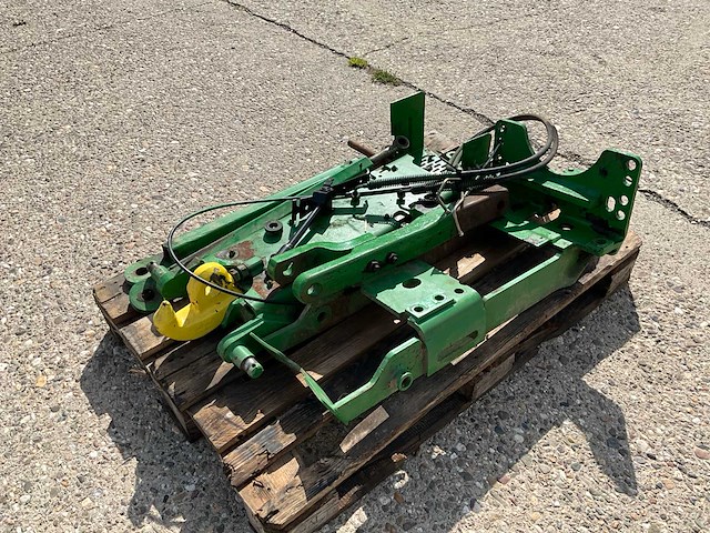 John deere pick-up hitch / ondertrekhaak - afbeelding 1 van  9