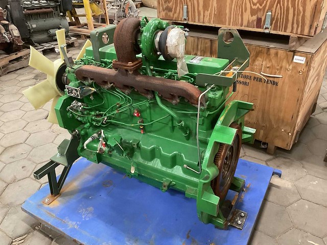 John deere powertech 6,8 liter dieselmotor - afbeelding 3 van  11