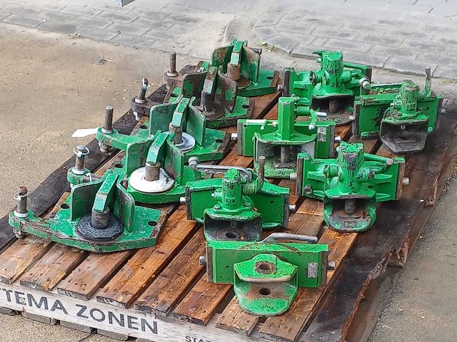 John deere trekhaken - afbeelding 2 van  17