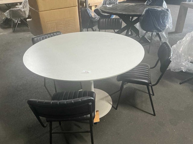 John eetkamertafel rond 120cm - afbeelding 1 van  3