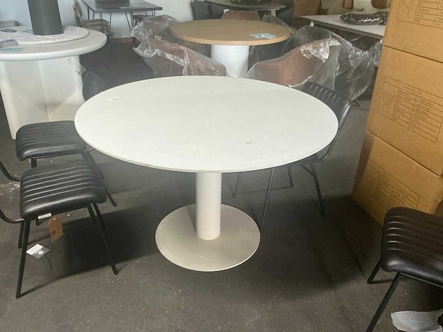John eetkamertafel rond 120cm - afbeelding 2 van  3