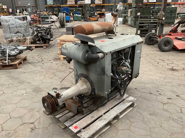 Johndeere dieselmotor - afbeelding 2 van  8