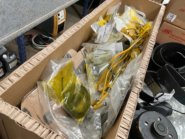 Johndeere verschillende onderdelen - afbeelding 3 van  4