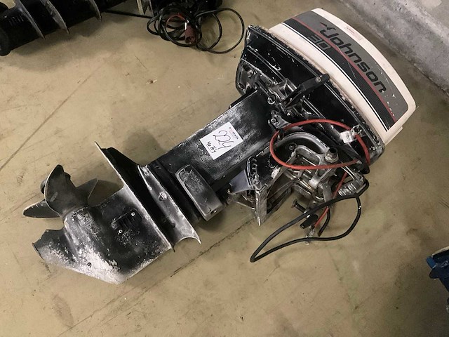 Johnson - 30 pk - buitenboordmotor - afbeelding 2 van  5