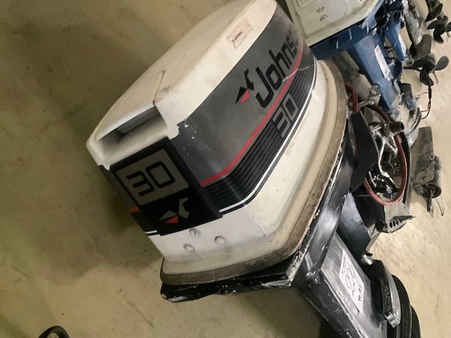 Johnson - 30 pk - buitenboordmotor - afbeelding 5 van  5