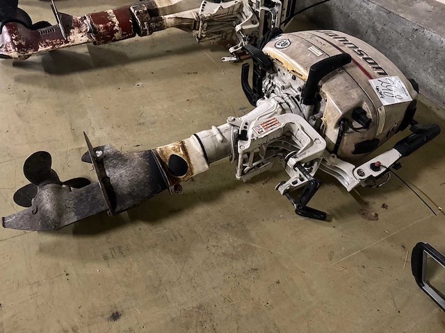 Johnson - 4-takt - 6 pk - buitenboordmotor - afbeelding 2 van  7