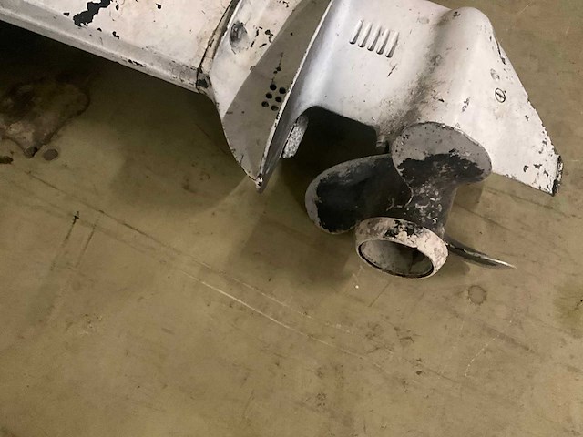 Johnson - 9,9 pk - buitenboordmotor - afbeelding 4 van  5