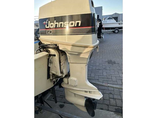 Johnson - vro - buitenboordmotor - afbeelding 9 van  12