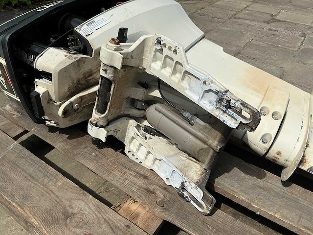 Johnson buitenboordmotor | 40pk - afbeelding 1 van  8