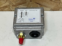 Johnson controls p77aaw-9350 pressostaat 3-30 bar diff 3 5-12 bar style 5 ped (2x) - afbeelding 2 van  9