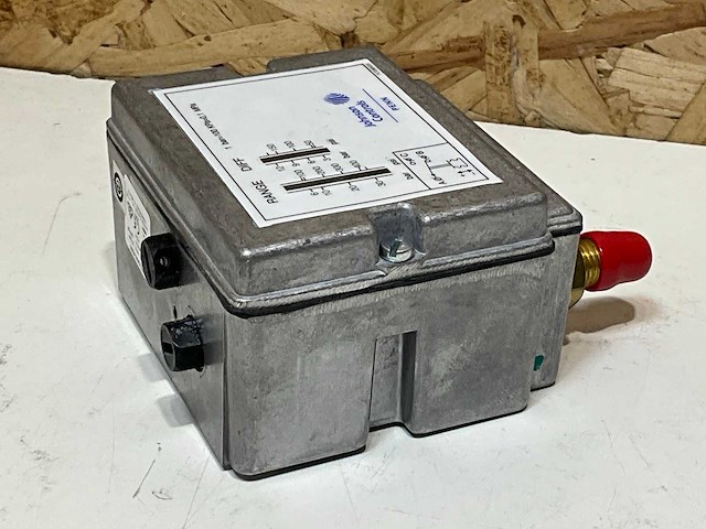 Johnson controls p77aaw-9350 pressostaat 3-30 bar diff 3 5-12 bar style 5 ped (2x) - afbeelding 5 van  9