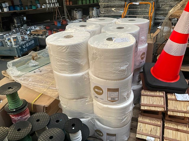 Joker gold + - industrieel poetspapier - papierrol (24x) - afbeelding 7 van  8