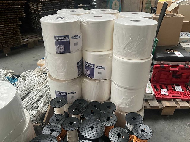 Joker gold l+ - industrieel poetspapier - papierrollen (24x) - afbeelding 6 van  6