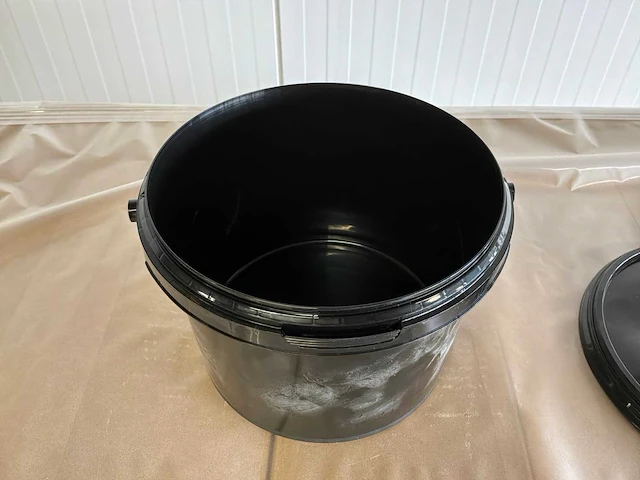 Jokey jet 30p kunststof emmer zwart (3 liter) (1520x) - afbeelding 3 van  6