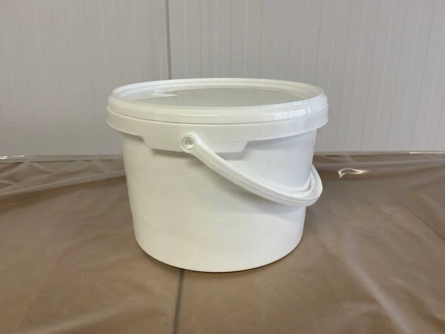 Jokey jet 44p kunststof emmer wit (4,4 liter) (5400x) - afbeelding 1 van  6
