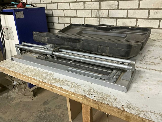 Jokosit tegelsnijder - afbeelding 1 van  4