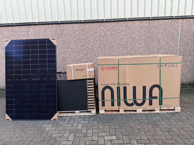 Jolywood - set van 60 zonnepanelen (455 wp) - solax 25 kw omvormer - afbeelding 1 van  5