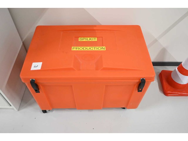 Jonesco jbx 80 mobiele kunststof veiligheids werkplaatskist met inhoud veiligheidspreventie middelen - afbeelding 2 van  8