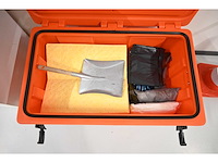 Jonesco jbx 80 mobiele kunststof veiligheids werkplaatskist met inhoud veiligheidspreventie middelen - afbeelding 3 van  8